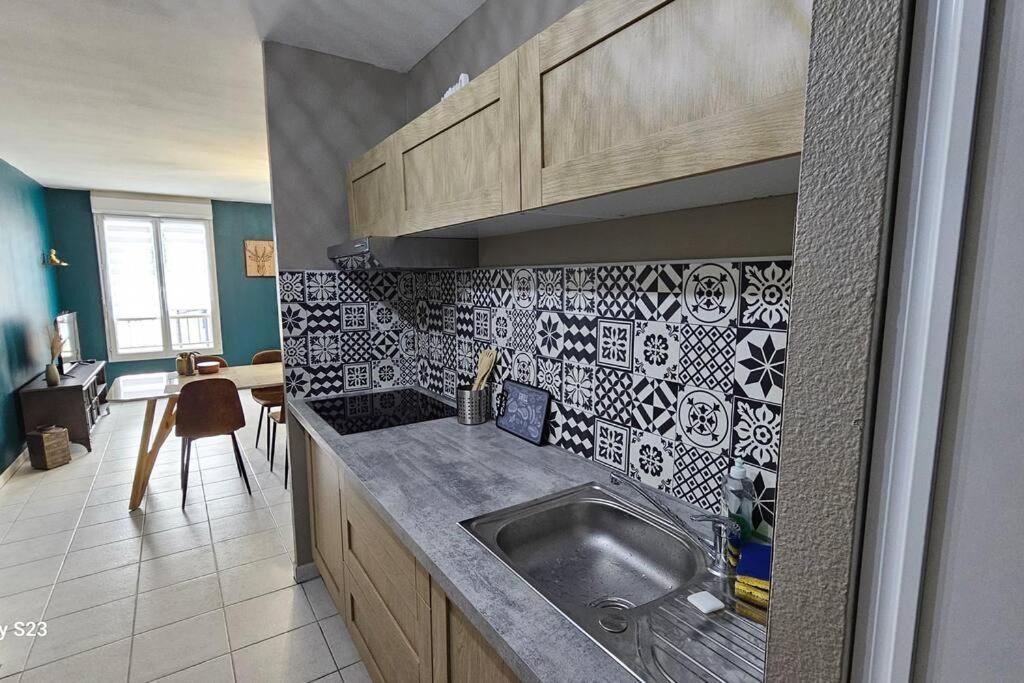 Appartement Calme Liévin Exterior foto